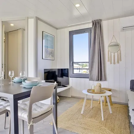 Le Sessanta - Welkeys Holiday home Saubrigues